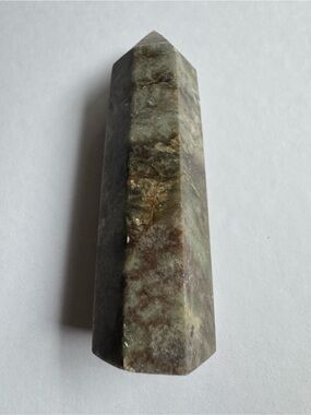 Crystal Tower - Lodolite Quartz 3.5 inches. 111.14 grams. Width 1 inch